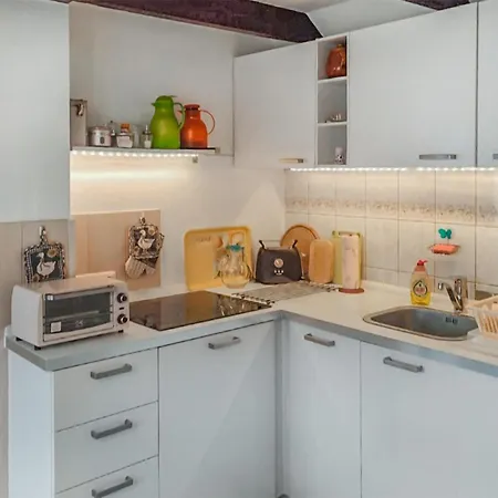 2 Bedroom Lovely In