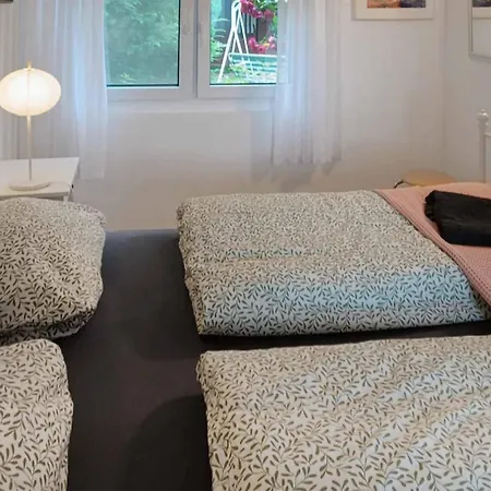 Prázdninový dům 2 Bedroom Lovely In