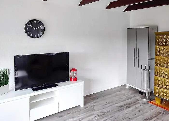 Prázdninový dům 2 Bedroom Lovely In *